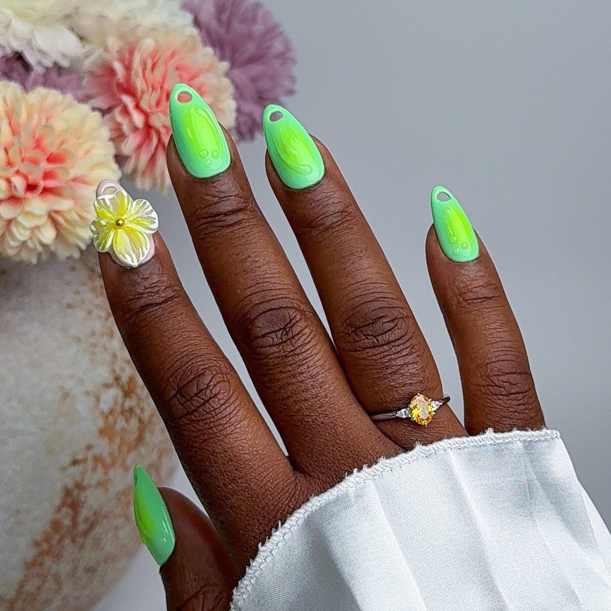 faux ongles faits main, ongles été, 